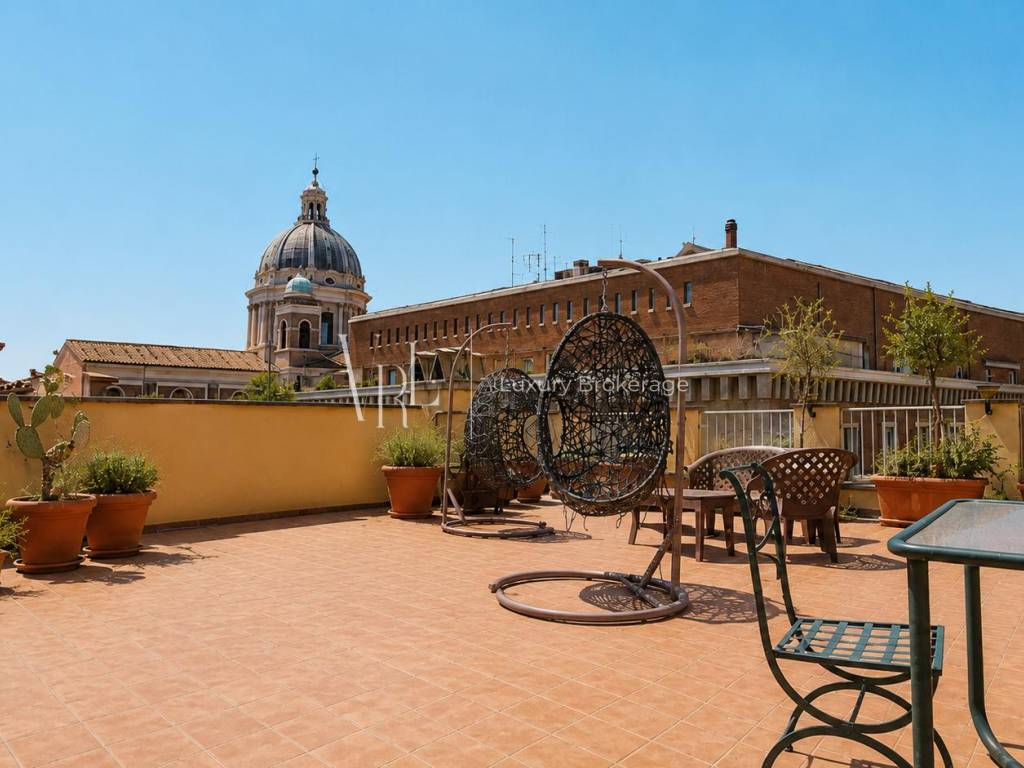 appartamento in vendita a Roma in zona Campo Marzio