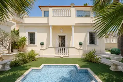 casa indipendente in vendita a Roma in zona Ostia