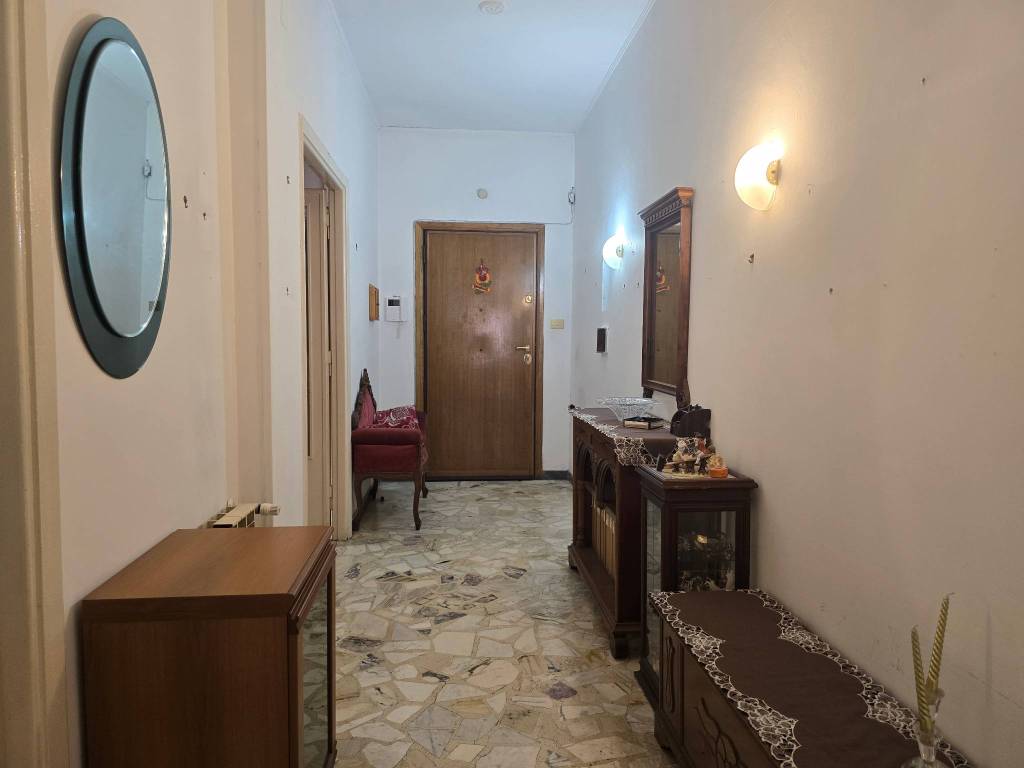 appartamento in vendita a Roma in zona Ostiense