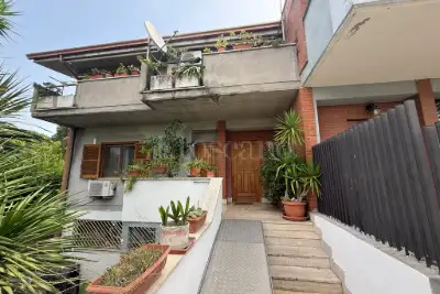 casa indipendente in vendita a Roma in zona Corviale