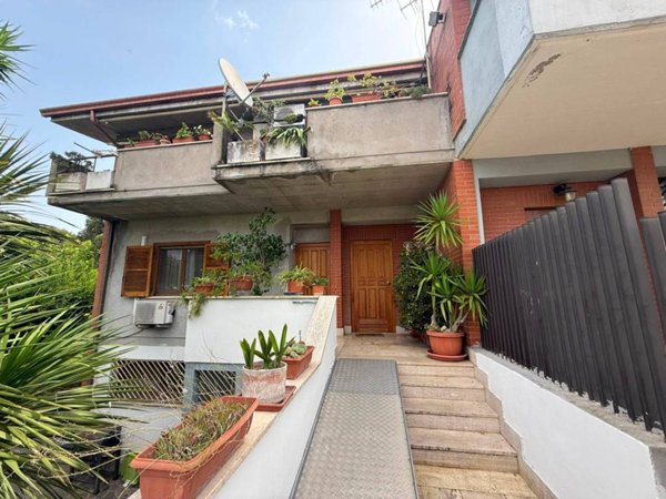 casa indipendente in vendita a Roma in zona La Pisana