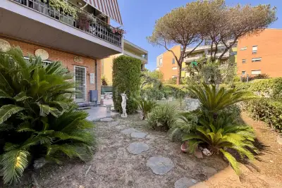 appartamento in vendita a Roma in zona Axa