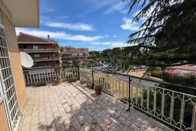 casa semindipendente in vendita a Roma in zona Aurelio