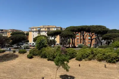 casa indipendente in vendita a Roma in zona Ostia