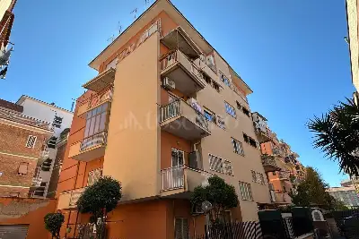 casa indipendente in vendita a Roma in zona Alessandrino