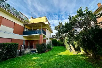 casa indipendente in vendita a Roma in zona Axa