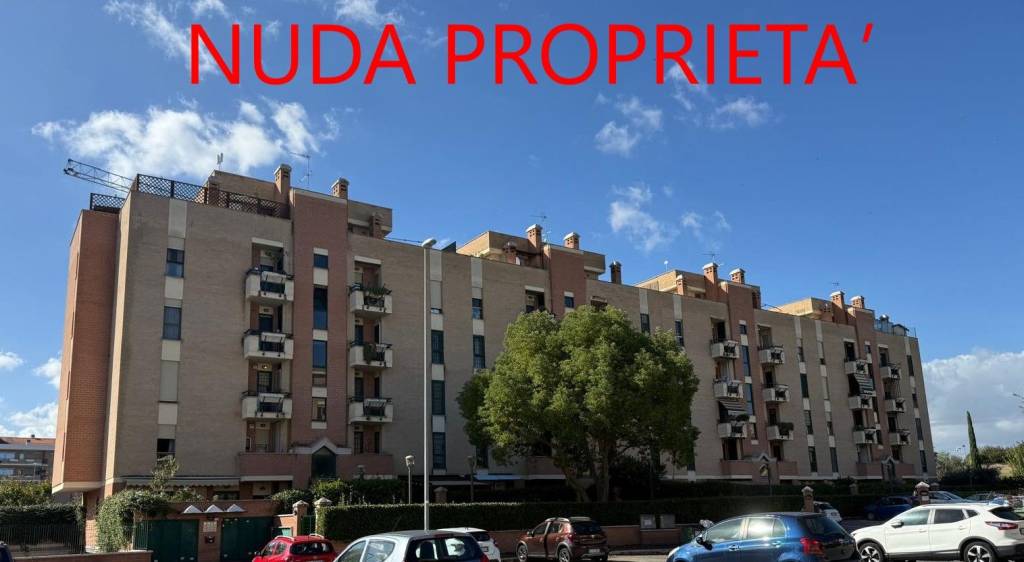 appartamento in vendita a Roma in zona Cinquina