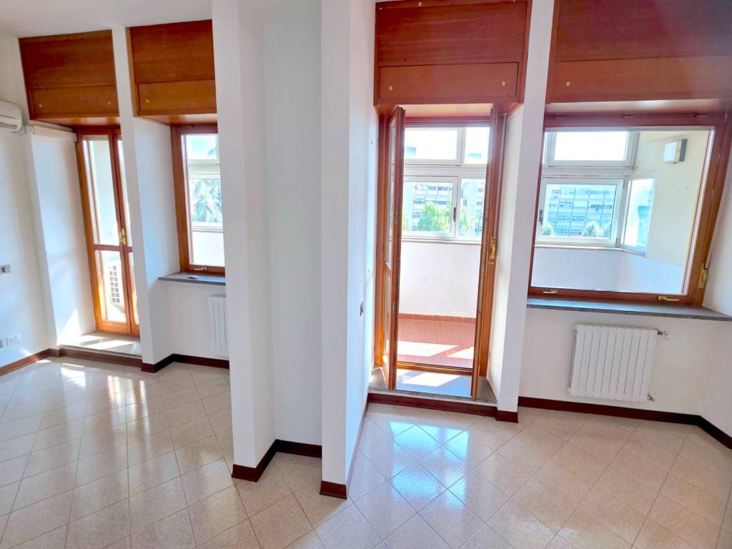 appartamento in vendita a Roma in zona Ardeatino