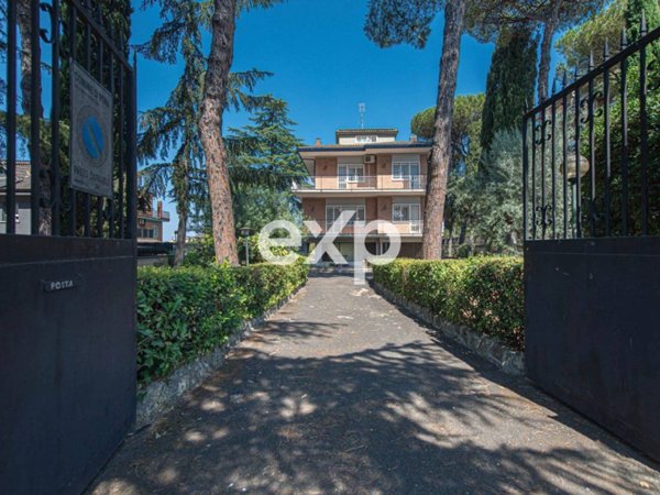 casa indipendente in vendita a Roma in zona Ottavia
