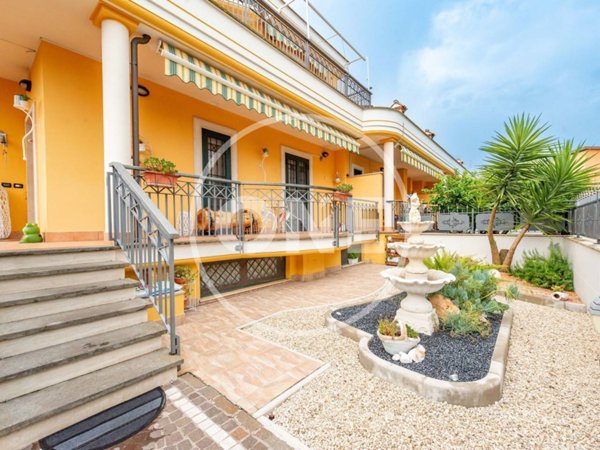 casa indipendente in vendita a Roma in zona Tor Bella Monaca