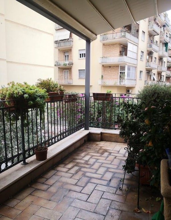 appartamento in vendita a Roma in zona Appio Latino
