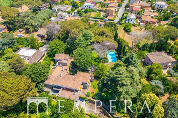 casa indipendente in vendita a Roma in zona Ardeatino