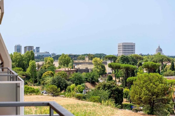 appartamento in vendita a Roma in zona Ostiense