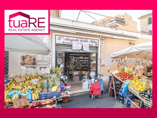 negozio in vendita a Roma in zona Primavalle