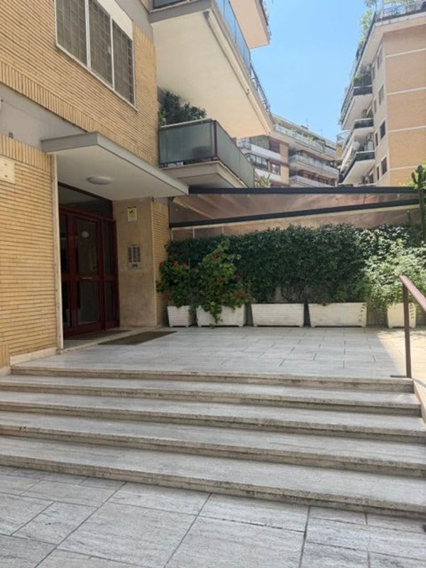 appartamento in vendita a Roma in zona Tor di Quinto