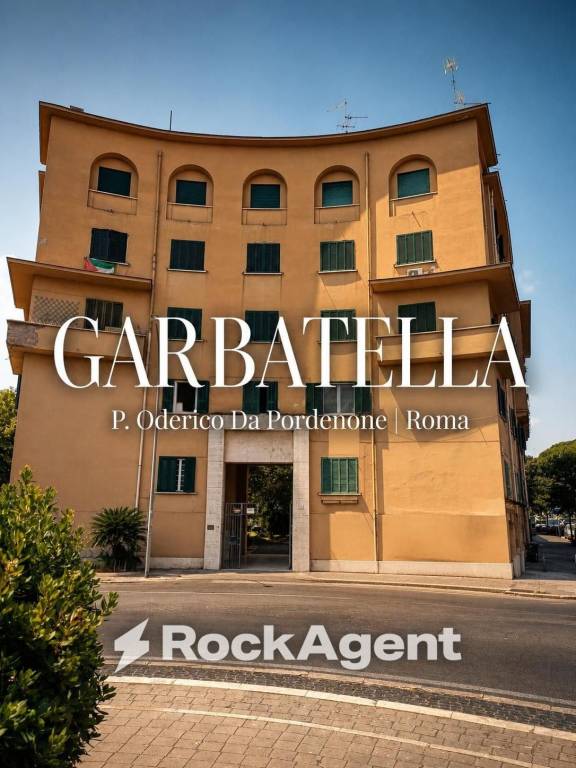 appartamento in vendita a Roma in zona Ostiense