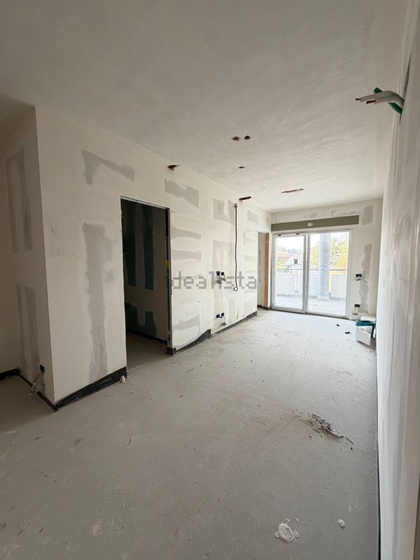 appartamento in vendita a Roma in zona Acilia