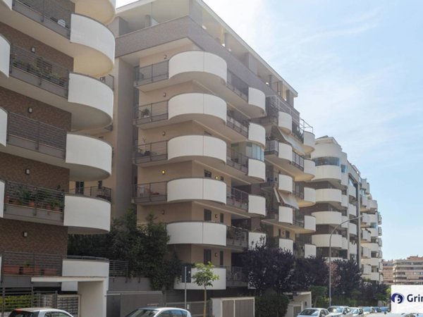 appartamento in vendita a Roma in zona EUR
