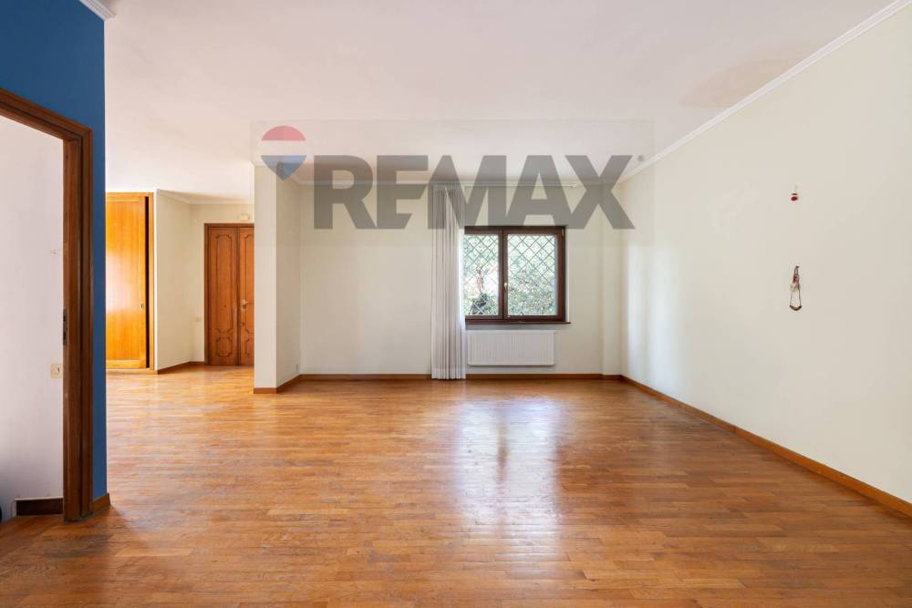 casa indipendente in vendita a Roma in zona Axa