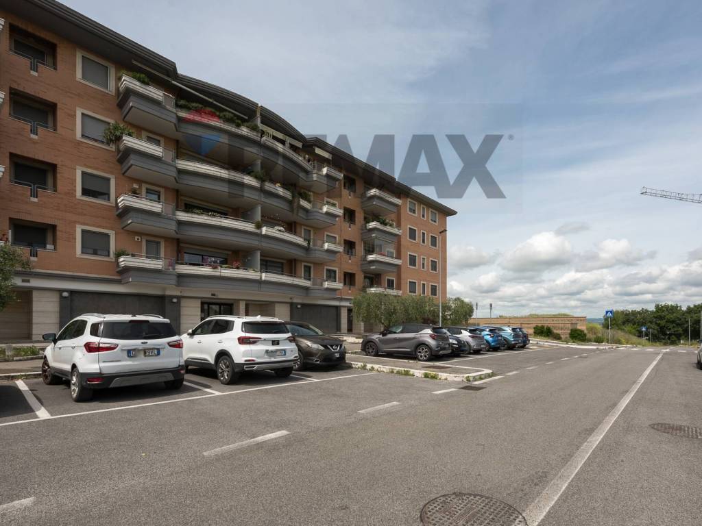 appartamento in vendita a Roma in zona Sette Bagni