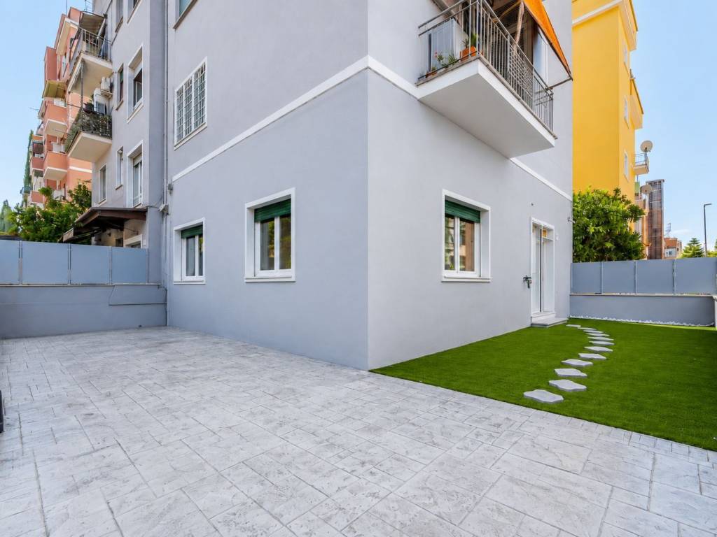 appartamento in vendita a Roma in zona Alessandrino