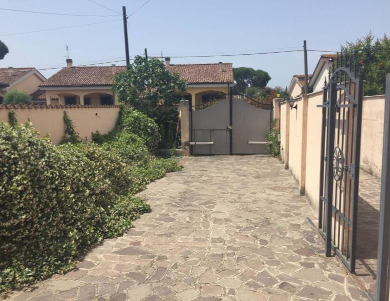 appartamento in vendita a Roma in zona Infernetto
