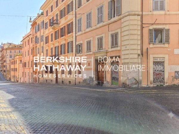 appartamento in vendita a Roma in zona Rione Monti/Campitelli