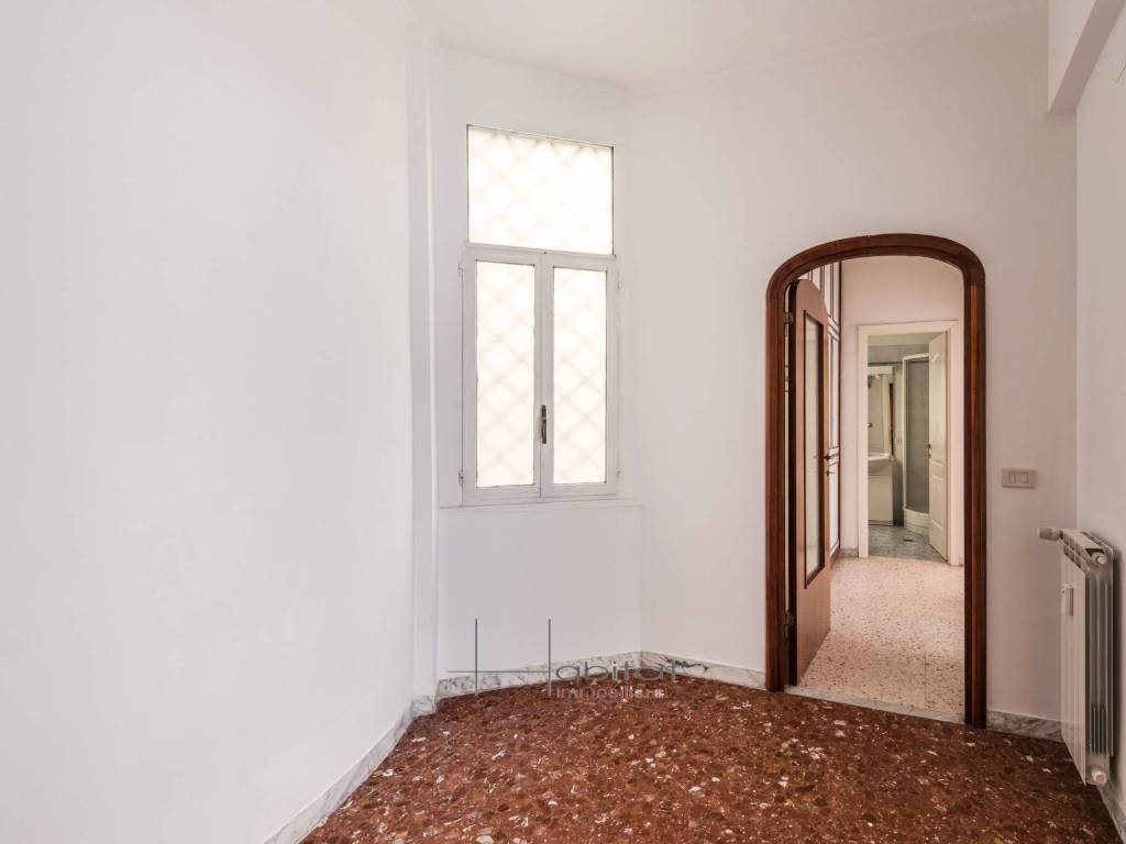 appartamento in vendita a Roma in zona Tuscolano