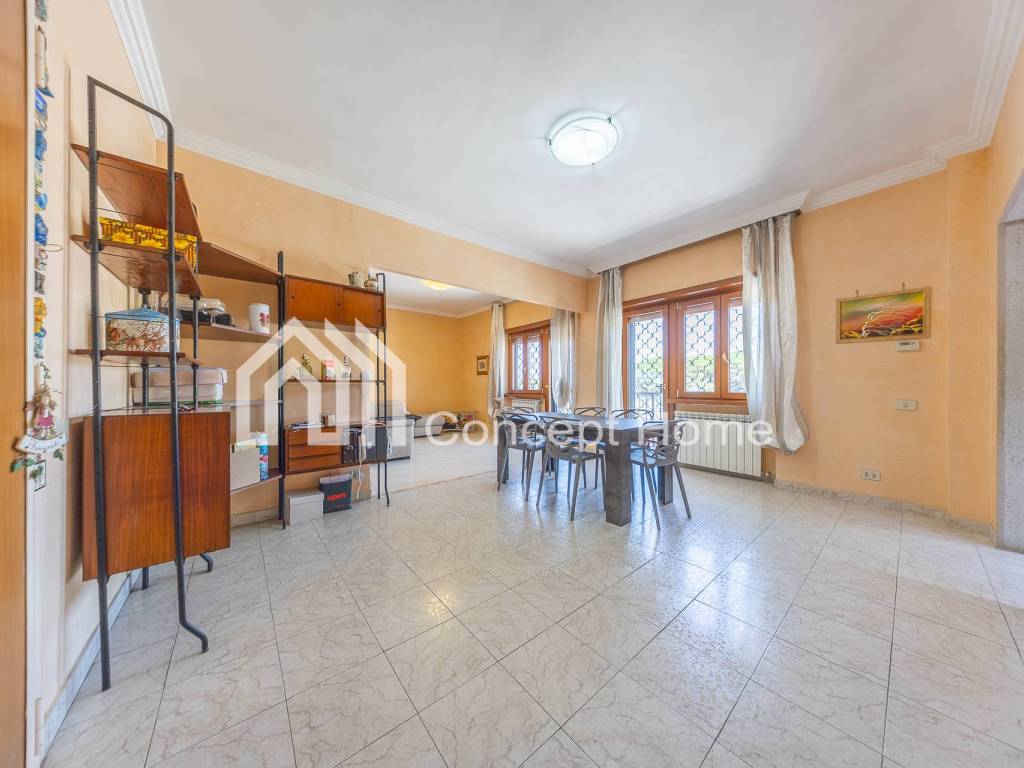 appartamento in vendita a Roma in zona Acilia