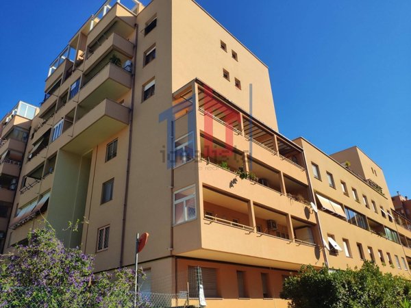 appartamento in vendita a Roma in zona Ardeatino