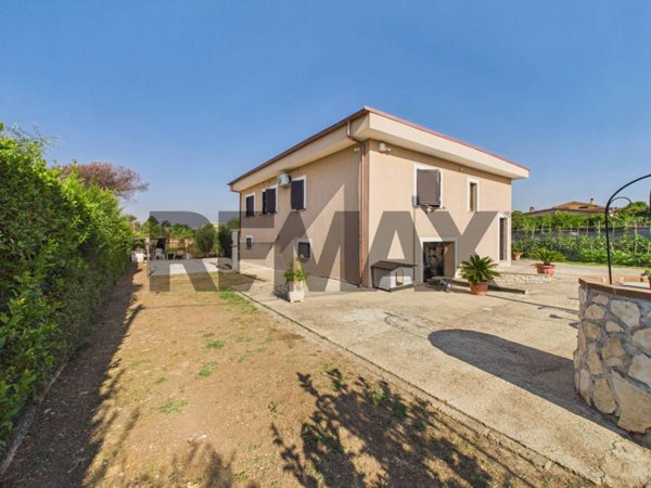 casa indipendente in vendita a Roma in zona Tragliatella