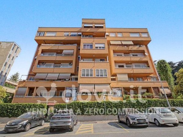 appartamento in vendita a Roma in zona Ardeatino