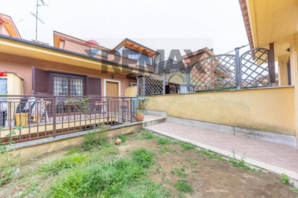 casa indipendente in vendita a Roma in zona Ottavia