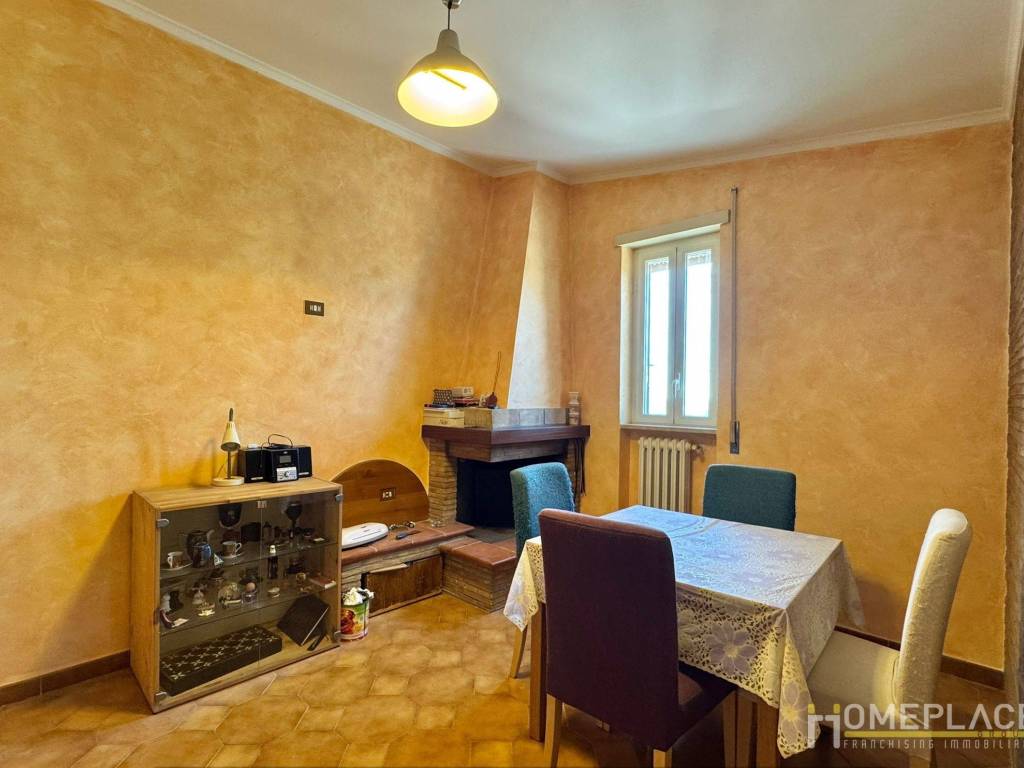 appartamento in vendita a Roma in zona Lunghezza