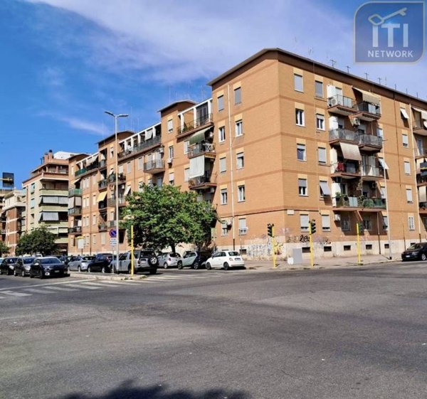 appartamento in vendita a Roma in zona Ostia