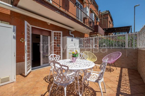 appartamento in vendita a Roma in zona Corviale