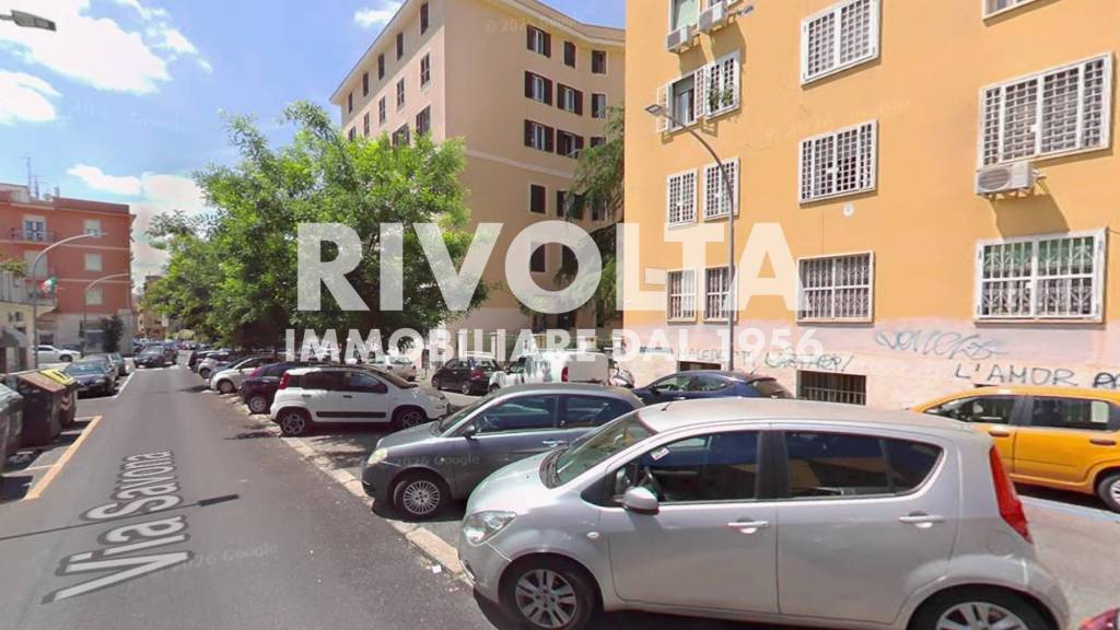 appartamento in vendita a Roma in zona Tuscolano