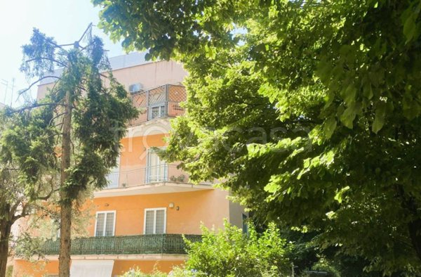 appartamento in vendita a Roma in zona Gianicolense