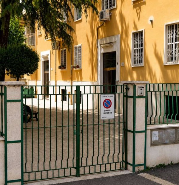appartamento in vendita a Roma in zona Tuscolano