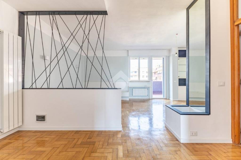 appartamento in vendita a Roma in zona Ardeatino