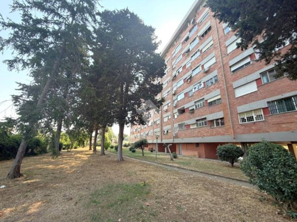 appartamento in vendita a Roma in zona Spinaceto