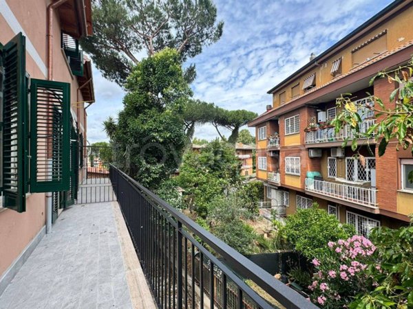 appartamento in vendita a Roma in zona Appio Pignatelli