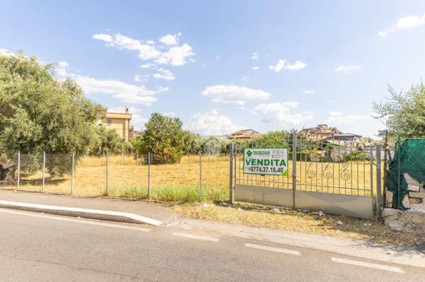 terreno in vendita a Roma in zona Case Rosse