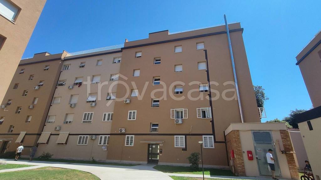 appartamento in vendita a Roma in zona Ostia