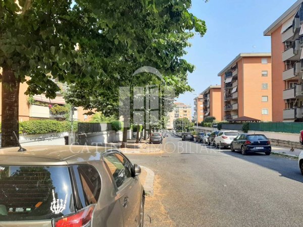 appartamento in vendita a Roma in zona Fonte Laurentina