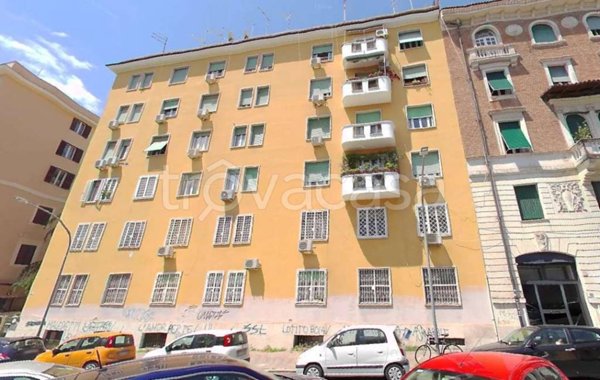 appartamento in vendita a Roma in zona Tuscolano