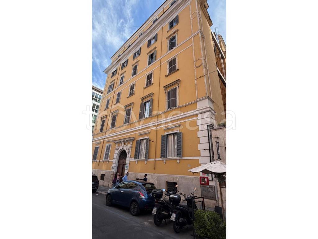 appartamento in vendita a Roma in zona Castro Pretorio