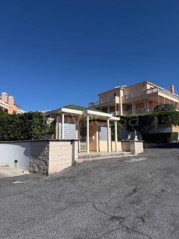 appartamento in vendita a Roma in zona Ponte Mammolo