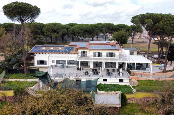 casa indipendente in vendita a Roma in zona Grottarossa