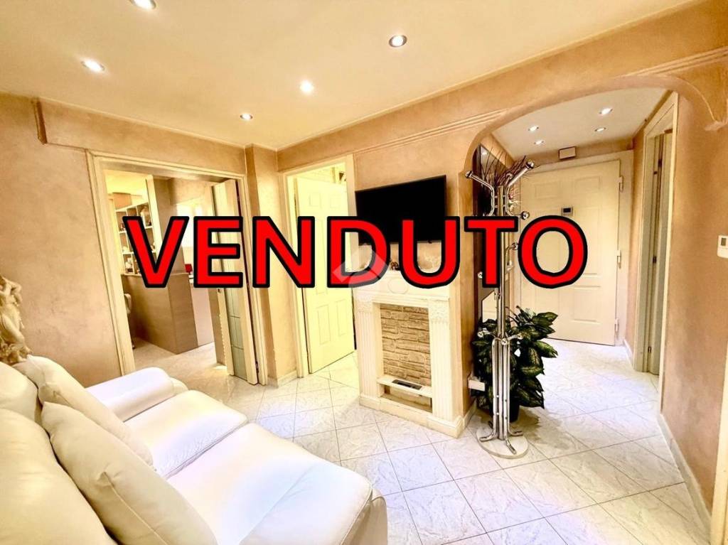 appartamento in vendita a Roma in zona Cinecittà